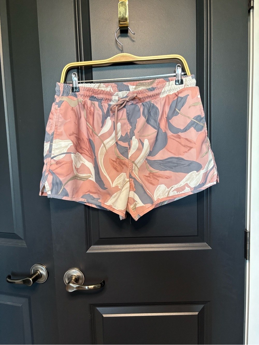 Abercrombie & Fitch Pink Floral Drawstring Athletic Shorts